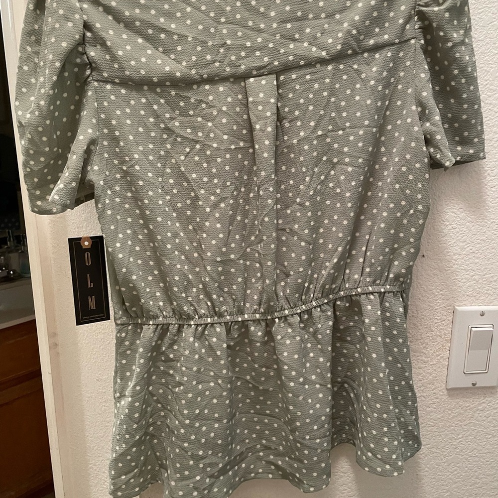 Light green Polka dot Top - Picture 2 of 4